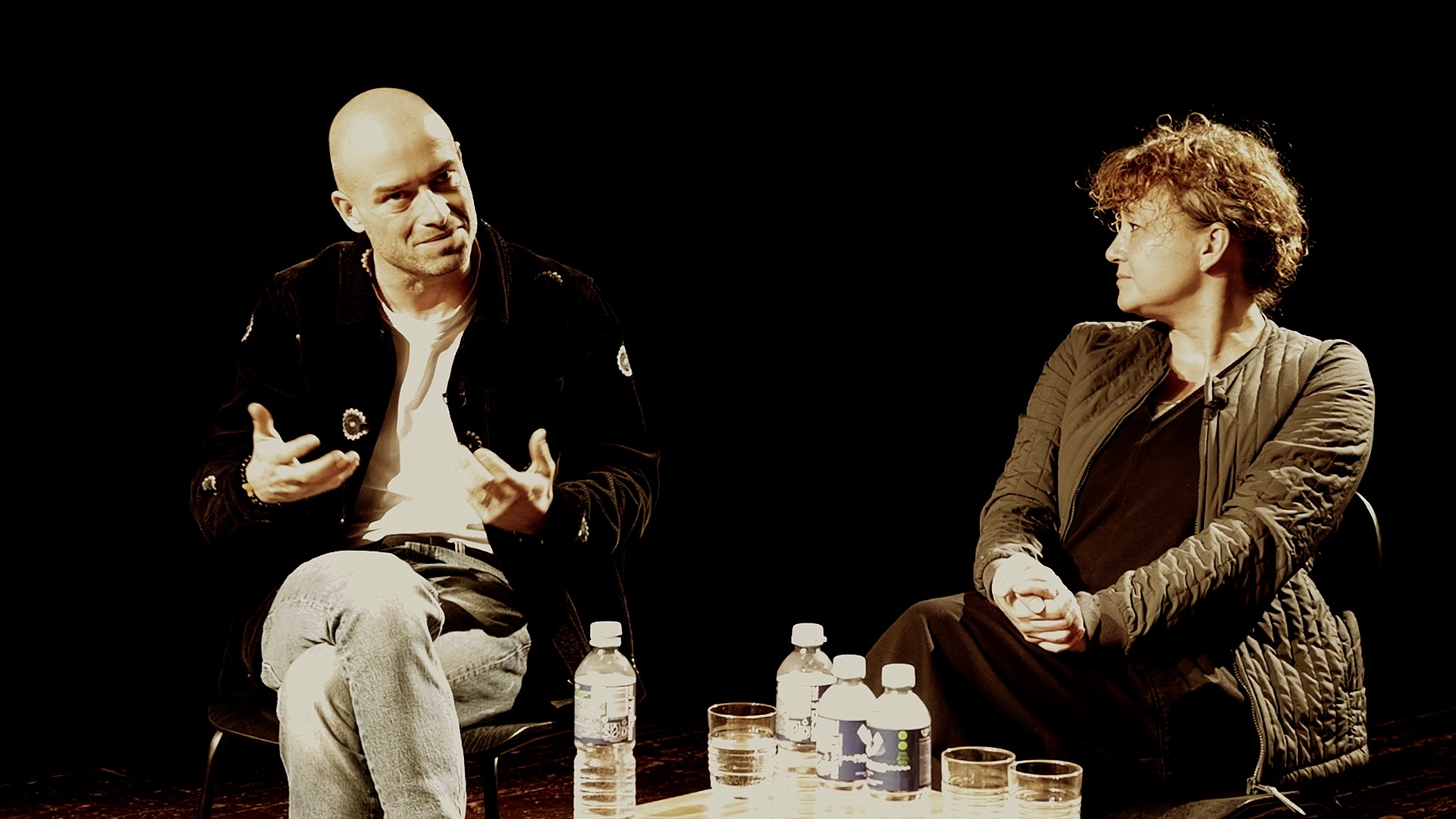 SMKA diskusija „Teatro (a)politiškumas šiandien: tarp kūrybos ir tribūnos”